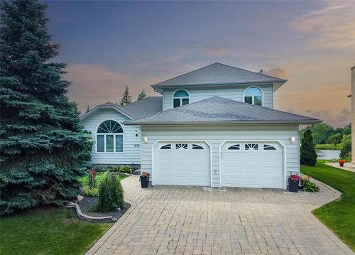 6 Parkwater Cr, Winnipeg, MB - Outdoor