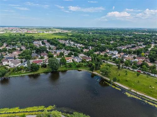 6 Parkwater Cr, Winnipeg, MB - Outdoor With Body Of Water With View