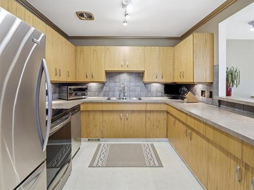 192 Pulberry St, Winnipeg, MB - Indoor Photo Showing Kitchen