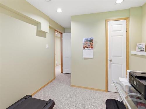192 Pulberry St, Winnipeg, MB - Indoor Photo Showing Other Room