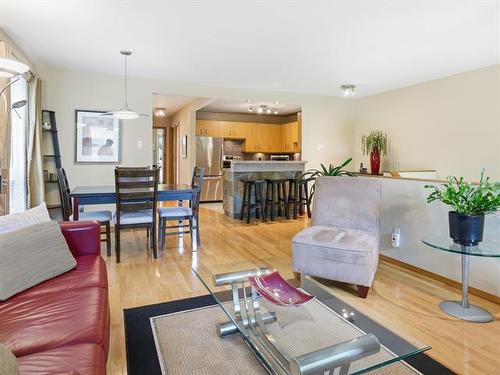 192 Pulberry St, Winnipeg, MB - Indoor Photo Showing Living Room