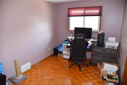 86 Mutchmor Cl, Winnipeg, MB - Indoor Photo Showing Office