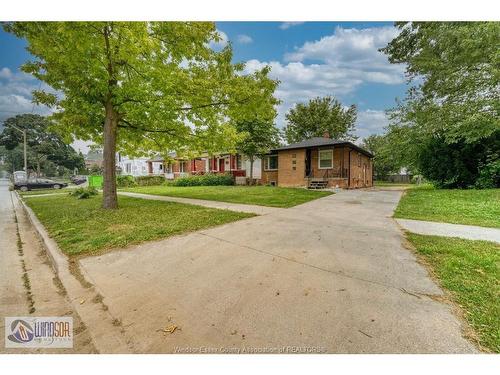 736 PARTINGTON Avenue  Windsor, ON N9B 2N7