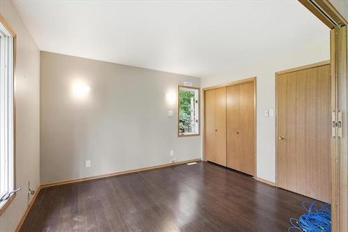 520 Christie Rd, Winnipeg, MB - Indoor Photo Showing Other Room