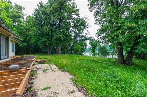 520 Christie Rd, Winnipeg, MB - Outdoor