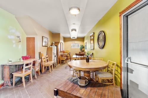 102 2 Avenue, Winfield, AB 
