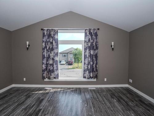 461 Longbow Street, Thunder Bay, ON - Indoor Photo Showing Other Room