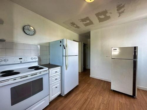 241 Syndicate Ave N, Thunder Bay, ON - Indoor Photo Showing Kitchen