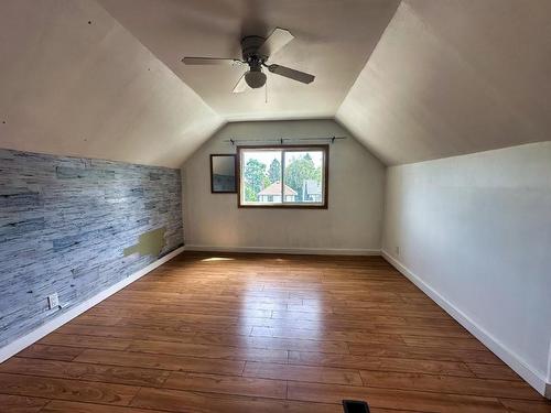 241 Syndicate Ave N, Thunder Bay, ON - Indoor Photo Showing Other Room