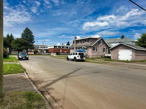 241 Syndicate Ave N, Thunder Bay, ON - Outdoor