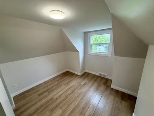 320 First Avenue, Thunder Bay, ON - Indoor Photo Showing Other Room