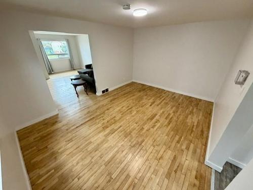 320 First Avenue, Thunder Bay, ON - Indoor Photo Showing Other Room