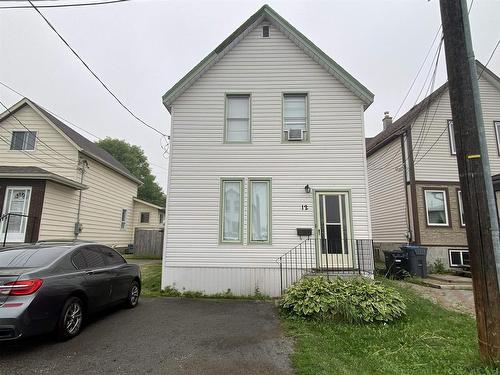 12 Machar Avenue  Thunder Bay, ON P7B 2Y3