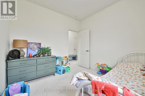 274 Skinner Road, Hamilton, ON - Indoor Photo Showing Bedroom