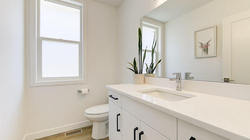 206 Echo Ridge, Kelowna, BC - Indoor Photo Showing Bathroom