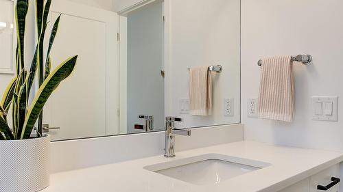 206 Echo Ridge, Kelowna, BC - Indoor Photo Showing Bathroom