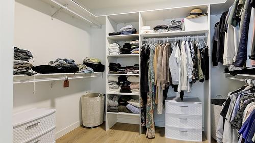 206 Echo Ridge, Kelowna, BC - Indoor With Storage