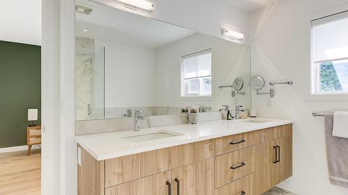 206 Echo Ridge, Kelowna, BC - Indoor Photo Showing Bathroom
