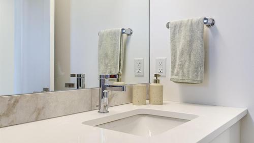 206 Echo Ridge, Kelowna, BC - Indoor Photo Showing Bathroom