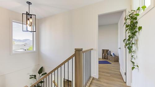 206 Echo Ridge, Kelowna, BC - Indoor Photo Showing Other Room