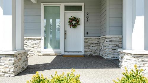 206 Echo Ridge, Kelowna, BC - Outdoor