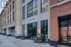 805 - 327 KING STREET W Toronto, ON M5V 0W7