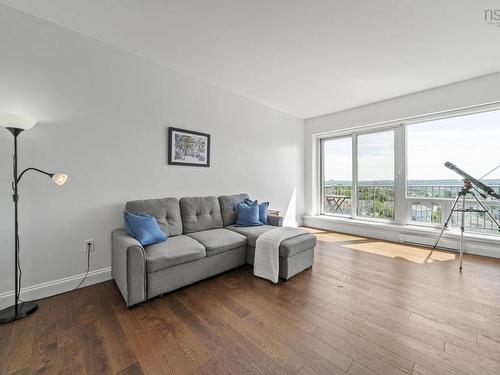 Ph6 5572 North Ridge Road, Halifax, NS - Indoor Photo Showing Living Room