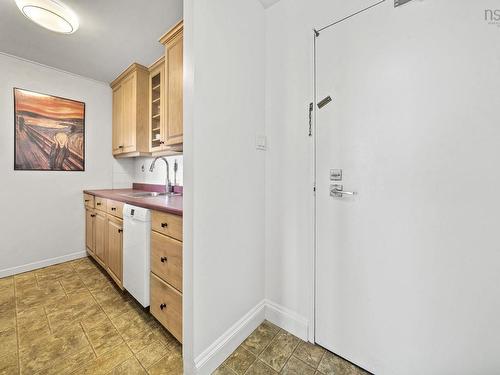 Ph6 5572 North Ridge Road, Halifax, NS - Indoor Photo Showing Other Room