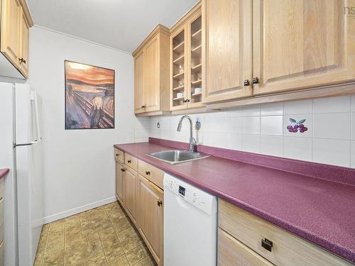 Ph6 5572 North Ridge Road, Halifax, NS - Indoor Photo Showing Kitchen