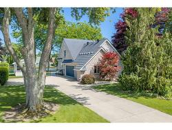 4784 MAPLEWOOD Crescent  Port Lambton, ON N0P 2B0