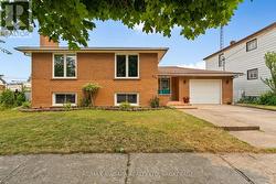 232 WALLACE AVENUE S Welland (Lincoln/Crowland), ON L3B 1R6