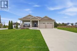 26 THIMBLEWEED DRIVE Bluewater (Bayfield), ON N0M 1G0