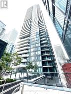 1105 - 125 BLUE JAYS WAY Toronto, ON M5V 0N5