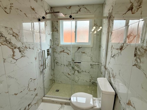 Salle de bains - 920 Rue Emerson, Laval (Chomedey), QC - Indoor Photo Showing Bathroom