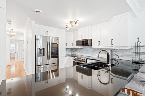 Kitchen - 2-4771 Boul. Cleroux, Laval (Chomedey), QC - Indoor Photo Showing Kitchen With Double Sink With Upgraded Kitchen