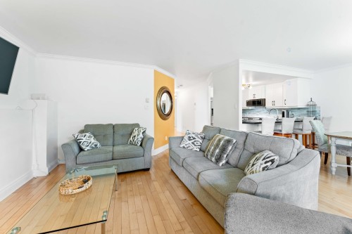 Overall view - 2-4771 Boul. Cleroux, Laval (Chomedey), QC - Indoor Photo Showing Living Room