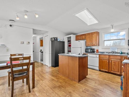 8979 Highway 201, Nictaux, NS - Indoor Photo Showing Kitchen