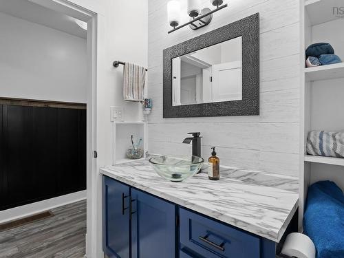 42 Asquith Avenue, Stewiacke, NS - Indoor Photo Showing Bathroom