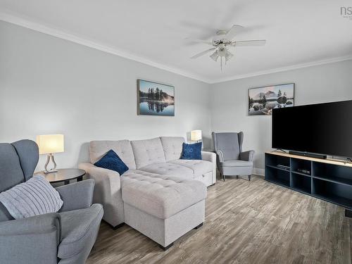 42 Asquith Avenue, Stewiacke, NS - Indoor Photo Showing Living Room