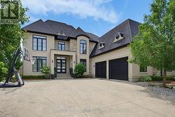 2303 WATERSIDE COURT  London North (North R), ON N6G 0L9
