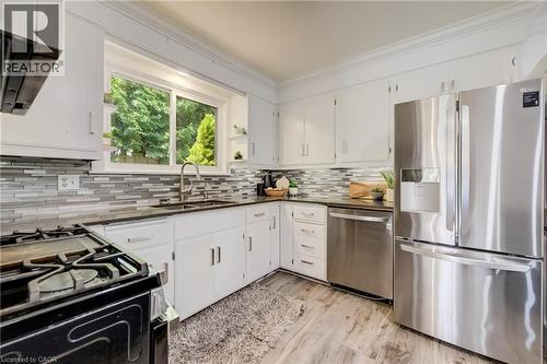 85 Foxhunt Road, Waterloo, ON - Indoor Photo Showing Kitchen With Double Sink With Upgraded Kitchen