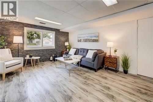 85 Foxhunt Road, Waterloo, ON - Indoor Photo Showing Living Room