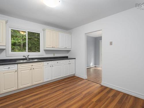 1 Silverside Drive, Waverley, NS - Indoor Photo Showing Kitchen With Double Sink