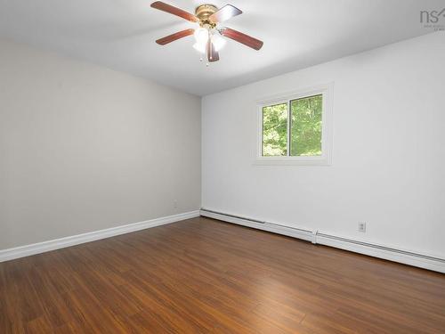 1 Silverside Drive, Waverley, NS - Indoor Photo Showing Other Room