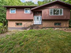 1 Silverside Drive  Waverley, NS B2R 1B9