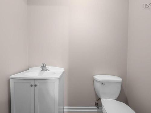 1 Silverside Drive, Waverley, NS - Indoor Photo Showing Bathroom