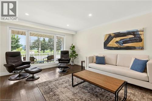 85 Lavina Crescent, Hamilton, ON - Indoor Photo Showing Living Room