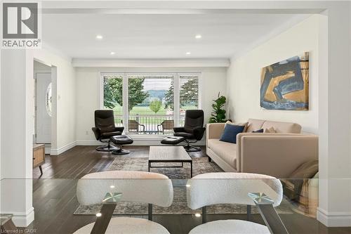 85 Lavina Crescent, Hamilton, ON - Indoor Photo Showing Living Room