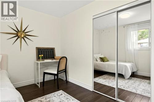 85 Lavina Crescent, Hamilton, ON - Indoor Photo Showing Bedroom