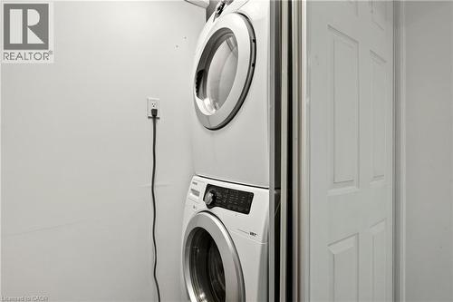 85 Lavina Crescent, Hamilton, ON - Indoor Photo Showing Laundry Room